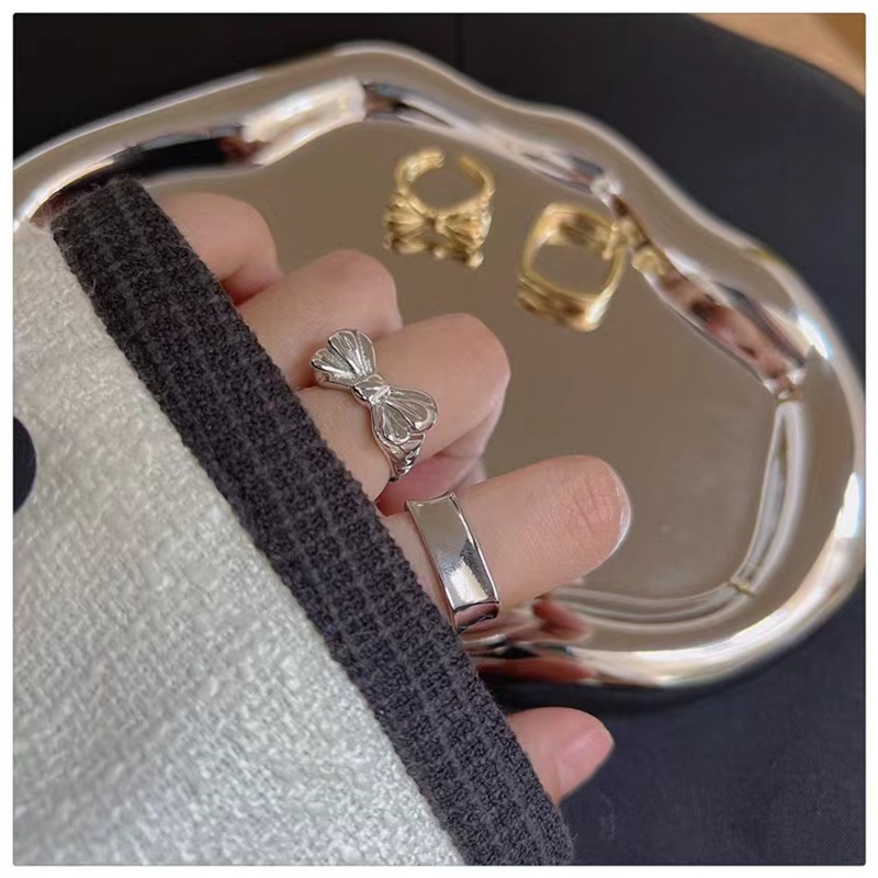 2 Nhãn đeo tay nữ vuông mặt nơ tiểu thư cặp đôi