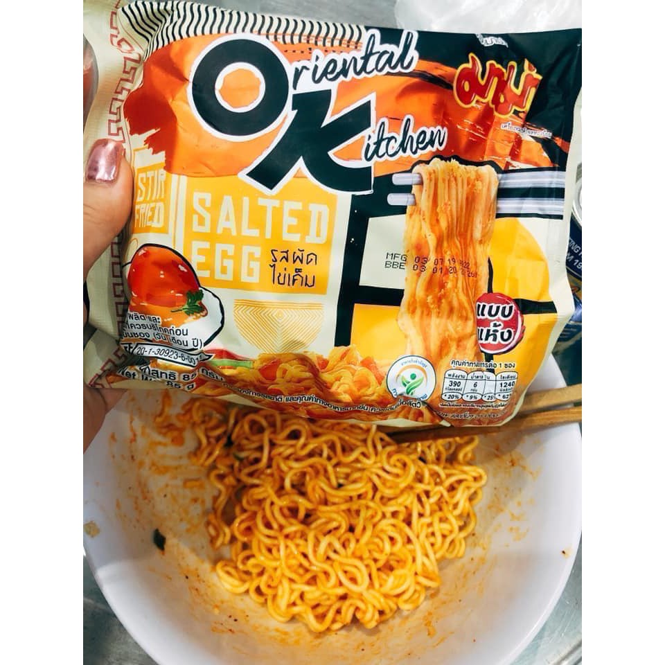 Mì trộn trứng muối và phomai Thái 19k/ gói