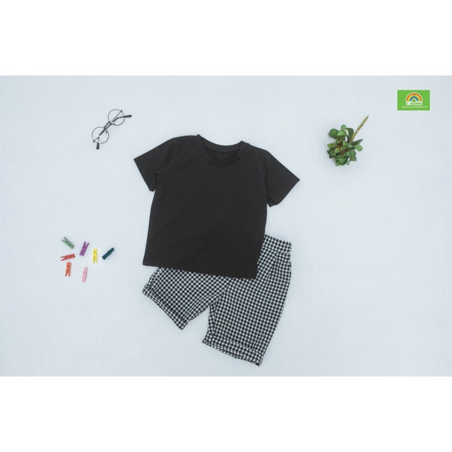 Set áo phông + quần caro cho bé