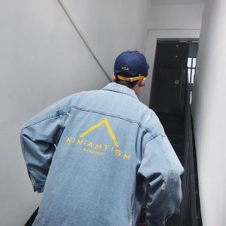 [Size M, L,XL ] Áo khoác jeans 2 màu