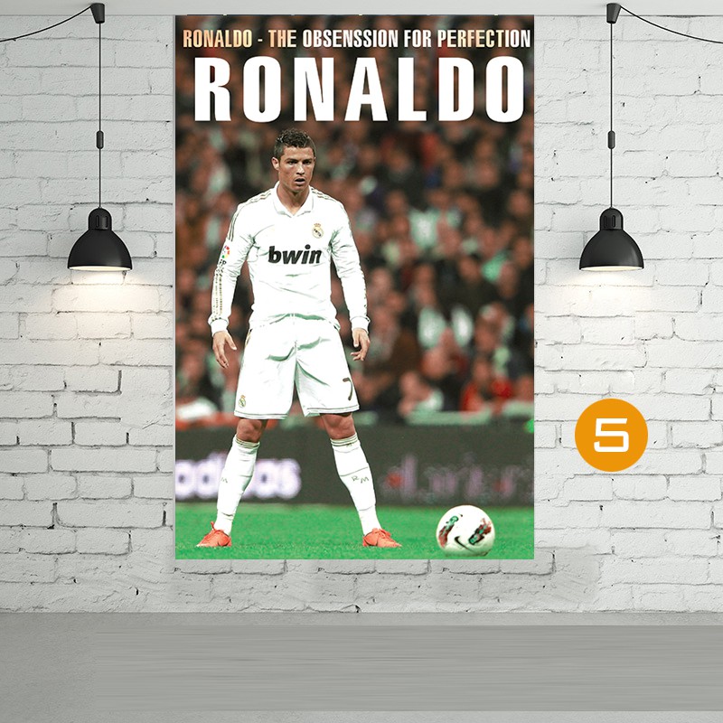 Decal dán tường Cr7 phiên bản mới