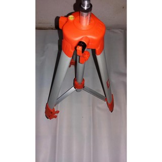 Chân máy cân mực laser dài 1m2 tiện lợi
