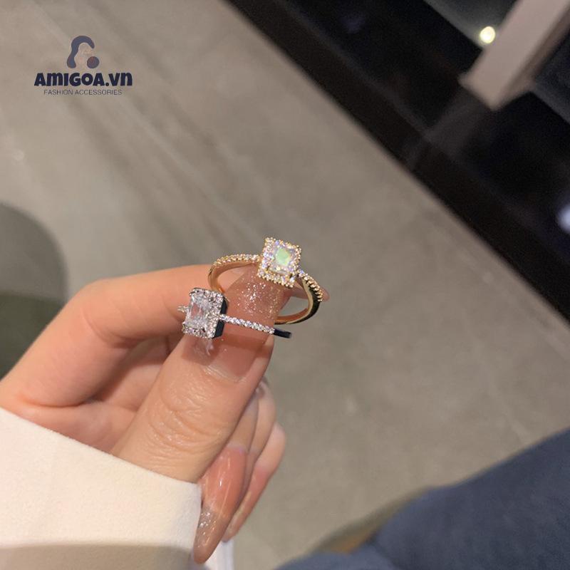 ✨✨Nhẫn Zircon vuông có thể điều chỉnh bằng kim cương lấp lánh tinh tế và thanh lịch