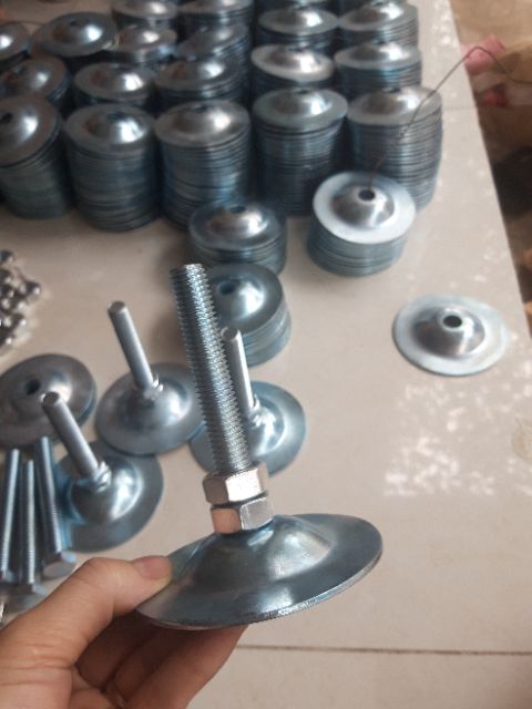 Chân tăng chỉnh thép mạ phi 90