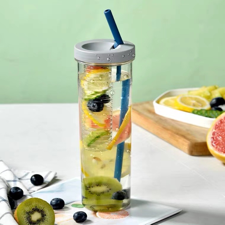 Bình đựng nước có ống hút và bộ lọc bằng nhựa ossayi dung tích 650ml dùng vào mùa hè