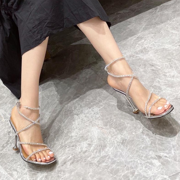 Giày Cao Gót Nữ XALI Thời Trang Nữ Thần Gót trụ 9p Quai Trong Sandal Cô Dâu Hở Ngón Mũi Vuông Đính Đá Pha Lê Lấp Lánh