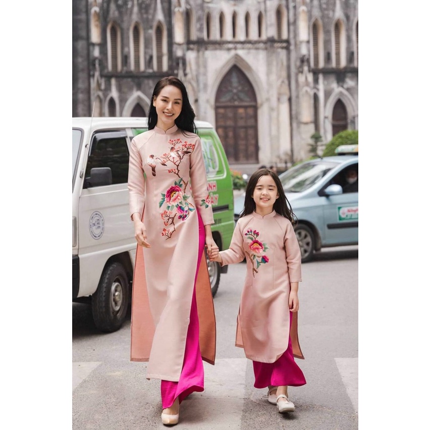 Sét áo dài gia đình 🎀LINLEE🎀 áo dài mẹ bé màu hồng cách tân tapta thêu hoa cao cấp
