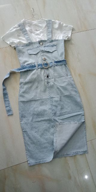 Đầm body yếm jean