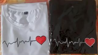 Áo thun nhịp tim thêu