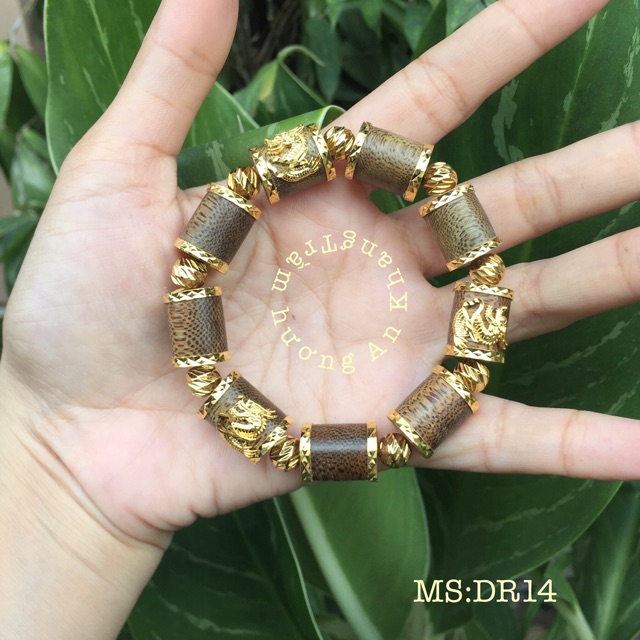 Vòng tay gỗ trầm mix mạ vàng