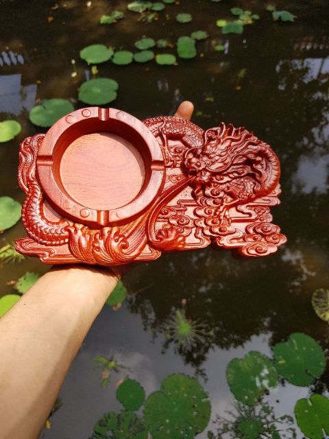 Gạt tàn - gỗ hương hình rồng cuộn đẹp
