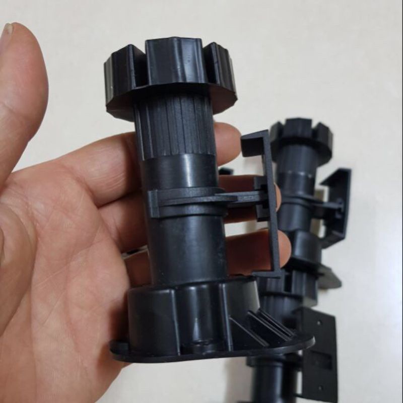 Chân tăng chỉnh tủ bếp bằng nhựa