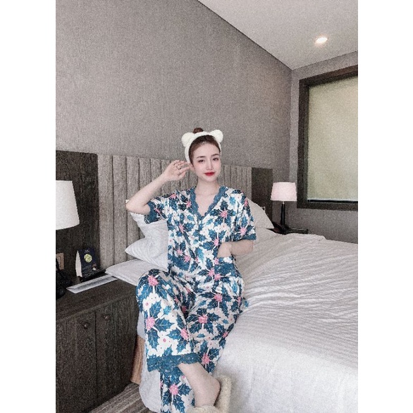 Pijama lụa Latin cách điệu cổ V viền ren hoạ tiết xinh xắn