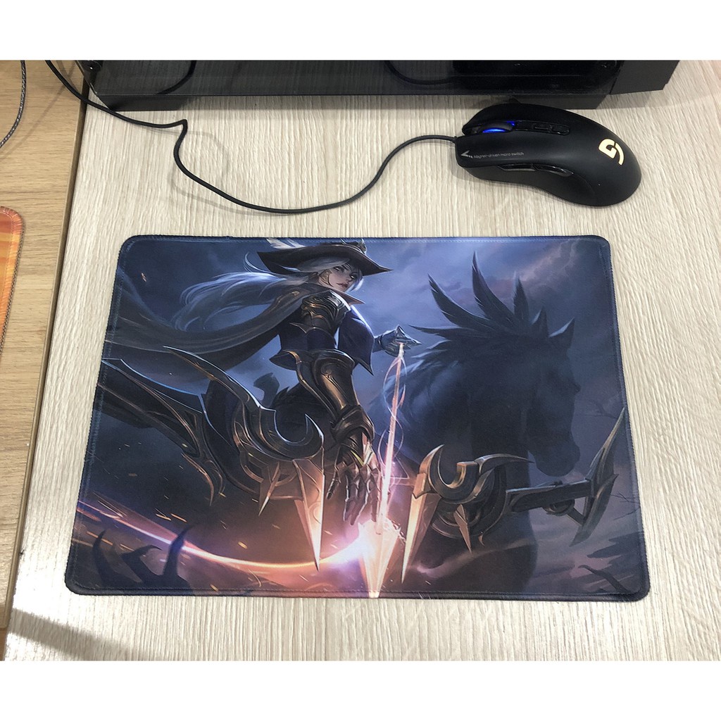 Lót chuột game Liên Minh Huyền Thoại size 26x21,30x35 đa dạng mẫu mã