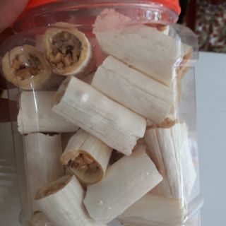Đặc sản Nam Định kẹo dồi lạc