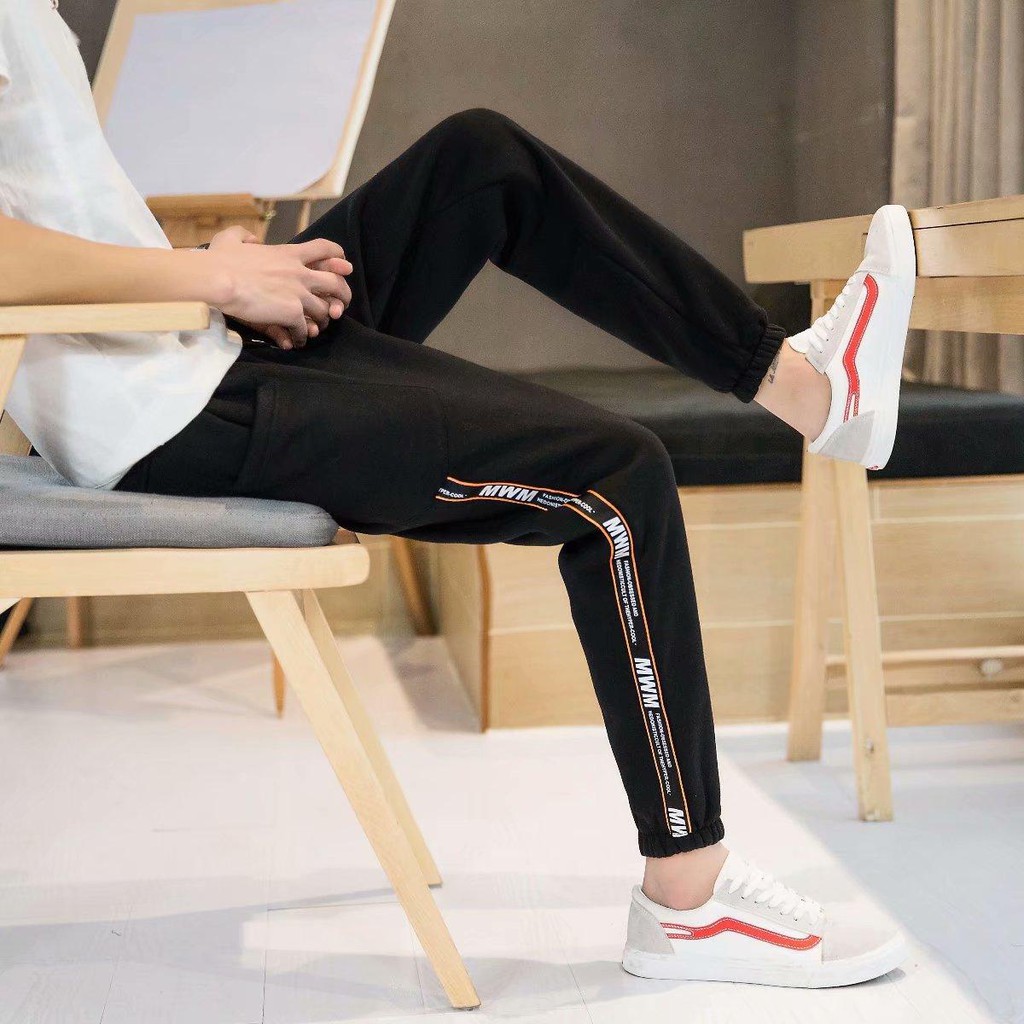 Quần thể thao nam đẹp thời trang | BigBuy360 - bigbuy360.vn