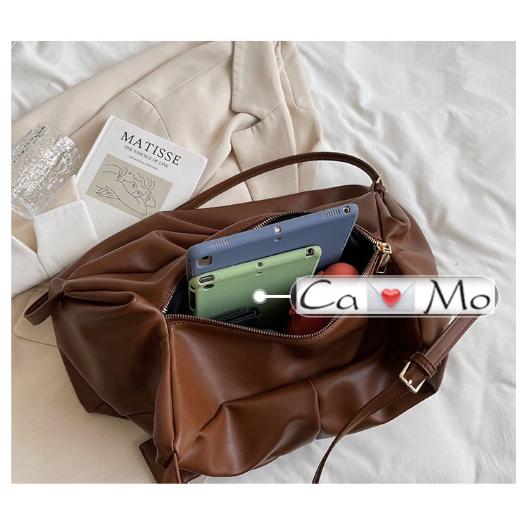 Túi xách trơn form mềm charm hình chữ nhật