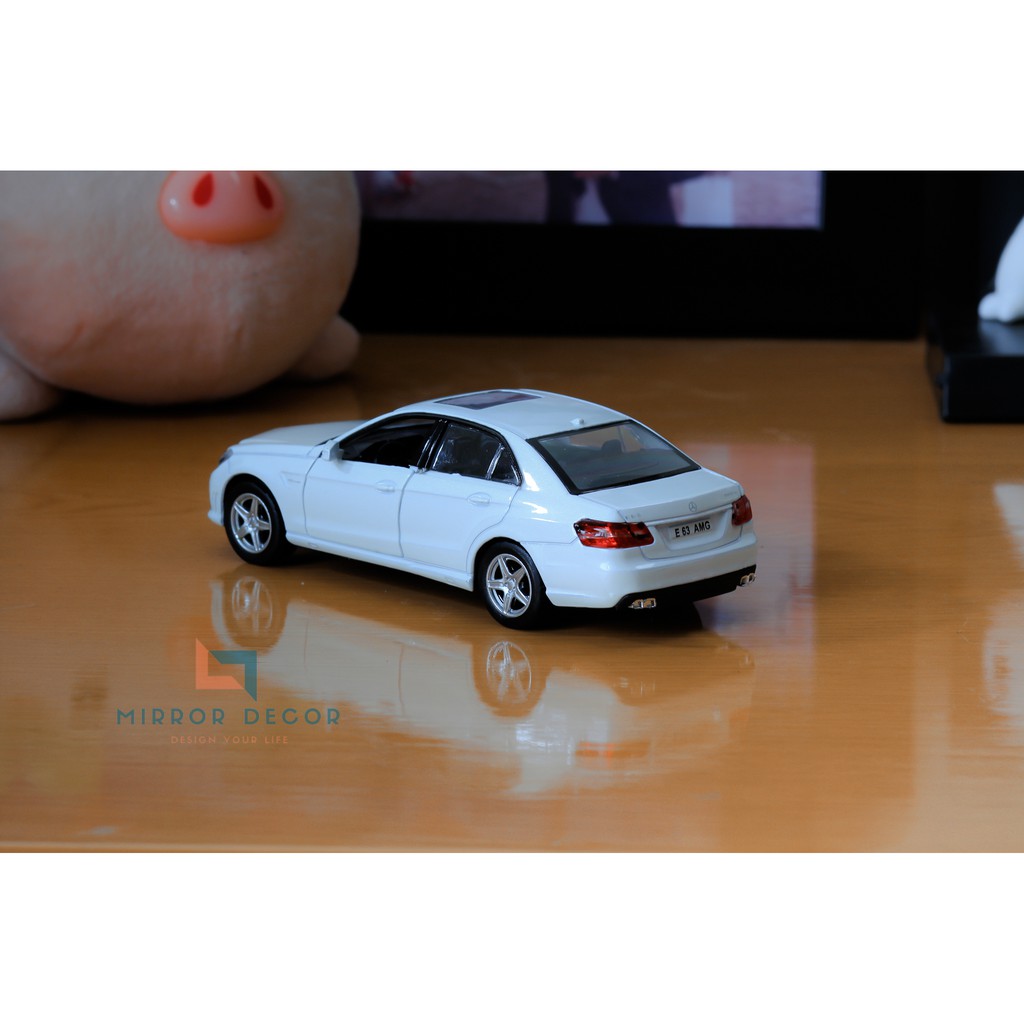 Mô hình xe Mercedes Benz E63 AMG 1:36