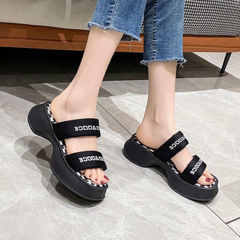 Dép Sandal Đi Biển Đế Dày Phong Cách Mới