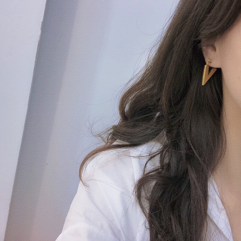 LOUIS VUITTON Khuyên Tai Tròn Bằng Thép Titan In Logo LV Thời Trang