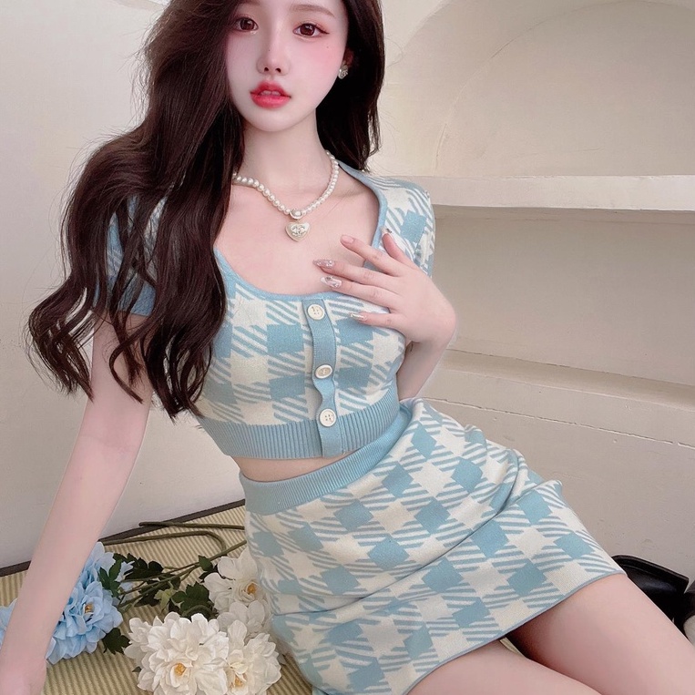 Set đồ ZHELIHANGFEI gồm áo thun tay ngắn và chân váy sọc caro thời trang xinh xắn cho nữ