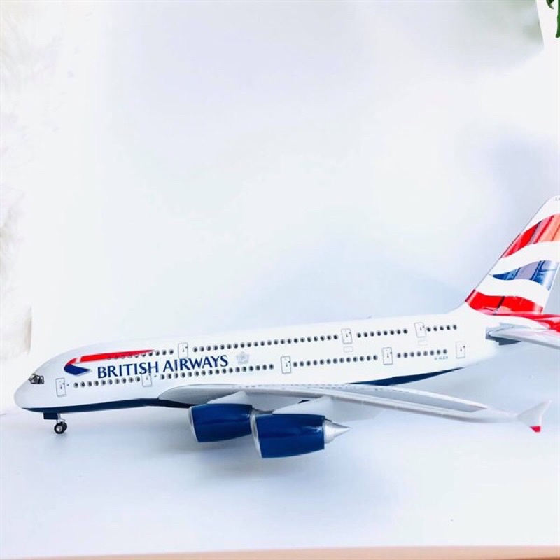 MÔ HÌNH MÁY BAY BRITISH AIRWAYS A380 47 cm có đèn và bánh xe cao cấp