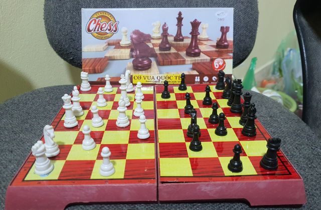 Bộ cờ vua nam châm kT: 38×38cm.