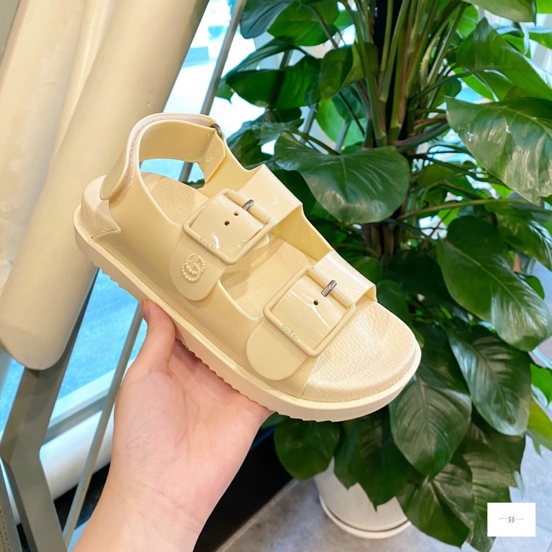 Sandal nhựa 2 quai mới nhất 2023