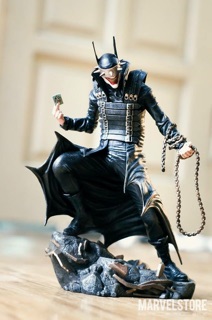 Tượng Batman who laughs REAL