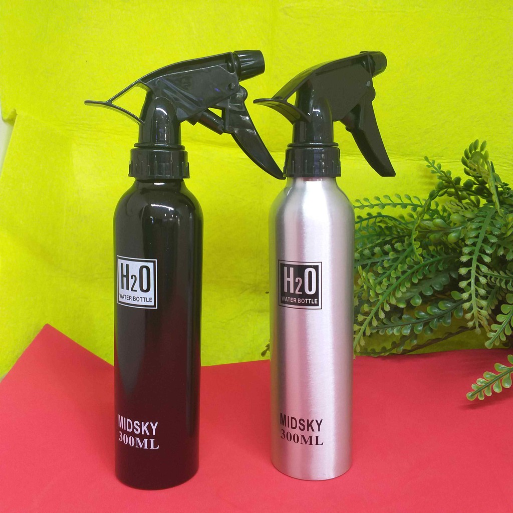 Bình xịt nước Tony & GUY 300ml ( Giao màu ngẫu nhiên )