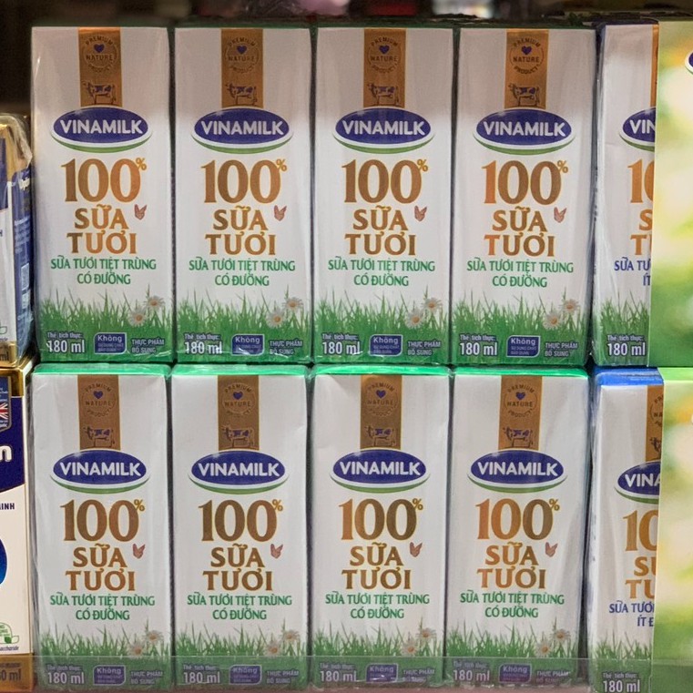 Sữa tươi tiệt trùng Vinamilk 100% loại 180ml