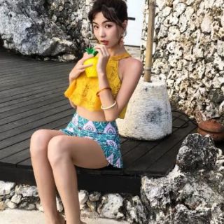 Bikini 2 mảnh bèo ren