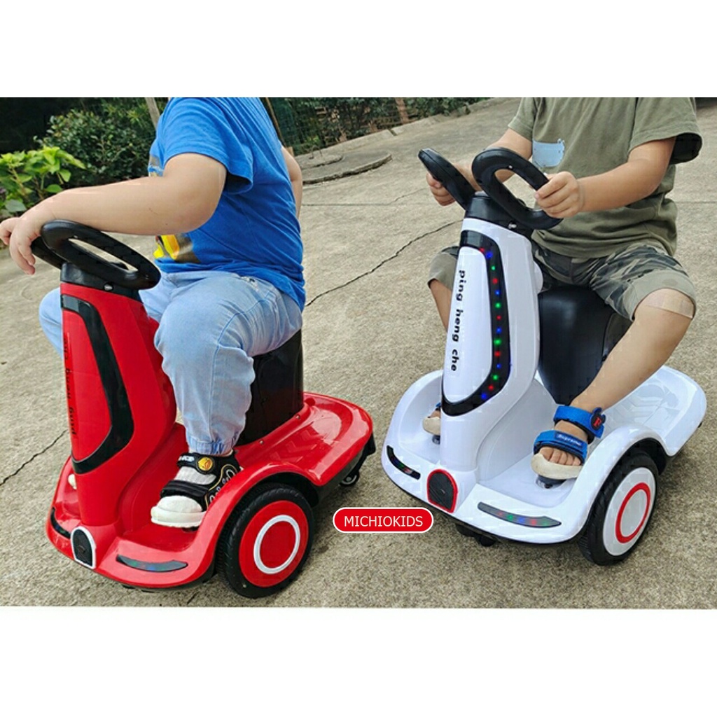 Xe oto điện thăng bằng 4 bánh điều khiển từ xa-Xe điện cân bằng đồ chơi thông minh.