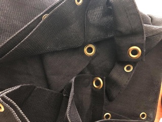 Khoen Đồng 23mm dung trong đóng góc bạt để khi treo lên sẽ cân đối không bị trũng xuống