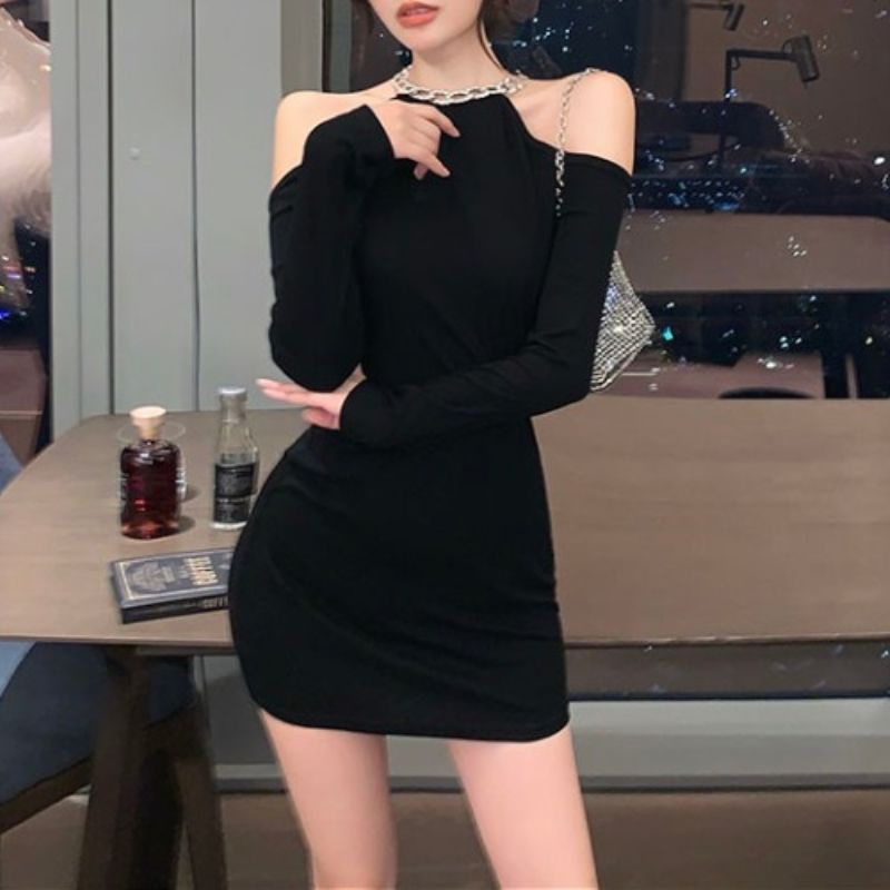 Đầm ngắn dáng ôm thiết kế mới thời trang mùa thu 2021