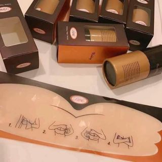 Miếng dán ngực silicon