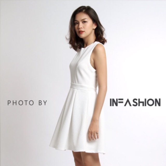 Đầm trắng xoè 2 lớp infashion