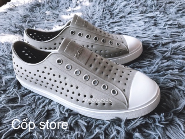 [TẶNG 4 JITBIZ] -Giày Nhựa Native Jefferson - Chất Nhựa E.V.A Siêu Nhẹ, Không Thấm Nước - MÀU XÁM TRẮNG | BigBuy360 - bigbuy360.vn