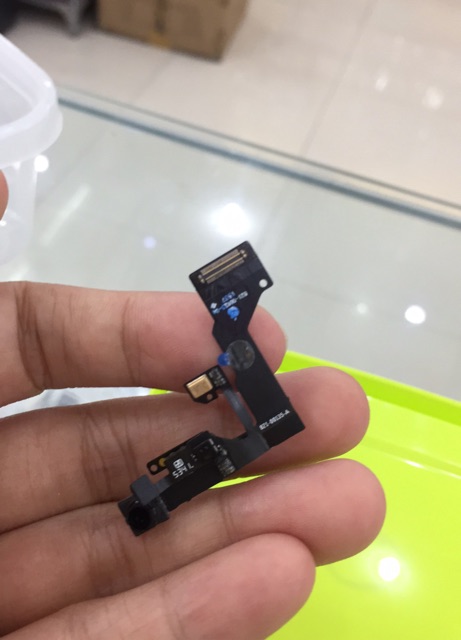 Camera trước 6S