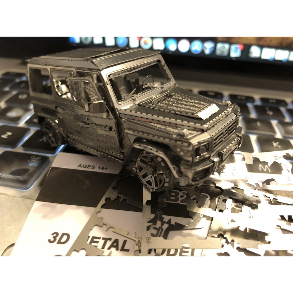 [Mã LIFETOYS1 giảm 30K đơn 99K] Mô hình 3D kim loại lắp ráp ô tô Mercedes-Benz G500 [Chưa lắp]