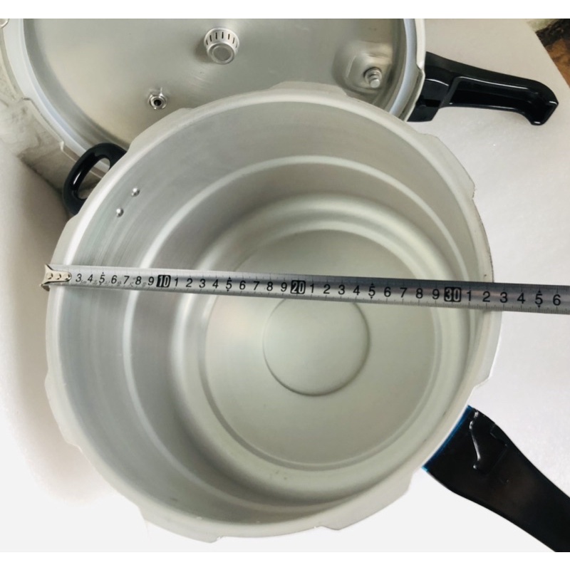 Nồi áp suất gas 30cm 32 cm XinBao