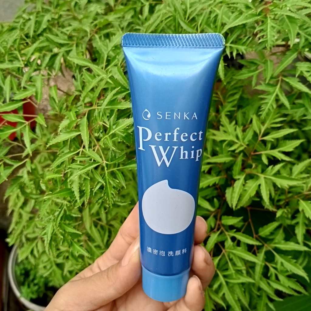 Sữa rửa mặt Senka Perfect Whip 50g cho 1 làn da không tỳ vết - Mẫu mới/Mẫu cũ