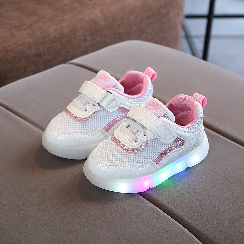 Giày thể thao có đèn LED đế mềm chống trượt thời trang dành cho bé