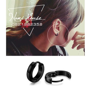 Bông tai unisex khoen tròn màu đen cá tính phụ kiện trang sức idol kpop hàn quốc - namimi