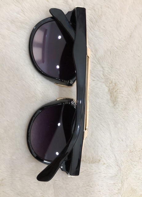 Kính Aldo trầy nhẹ- hàng sách tay Mỹ 100%