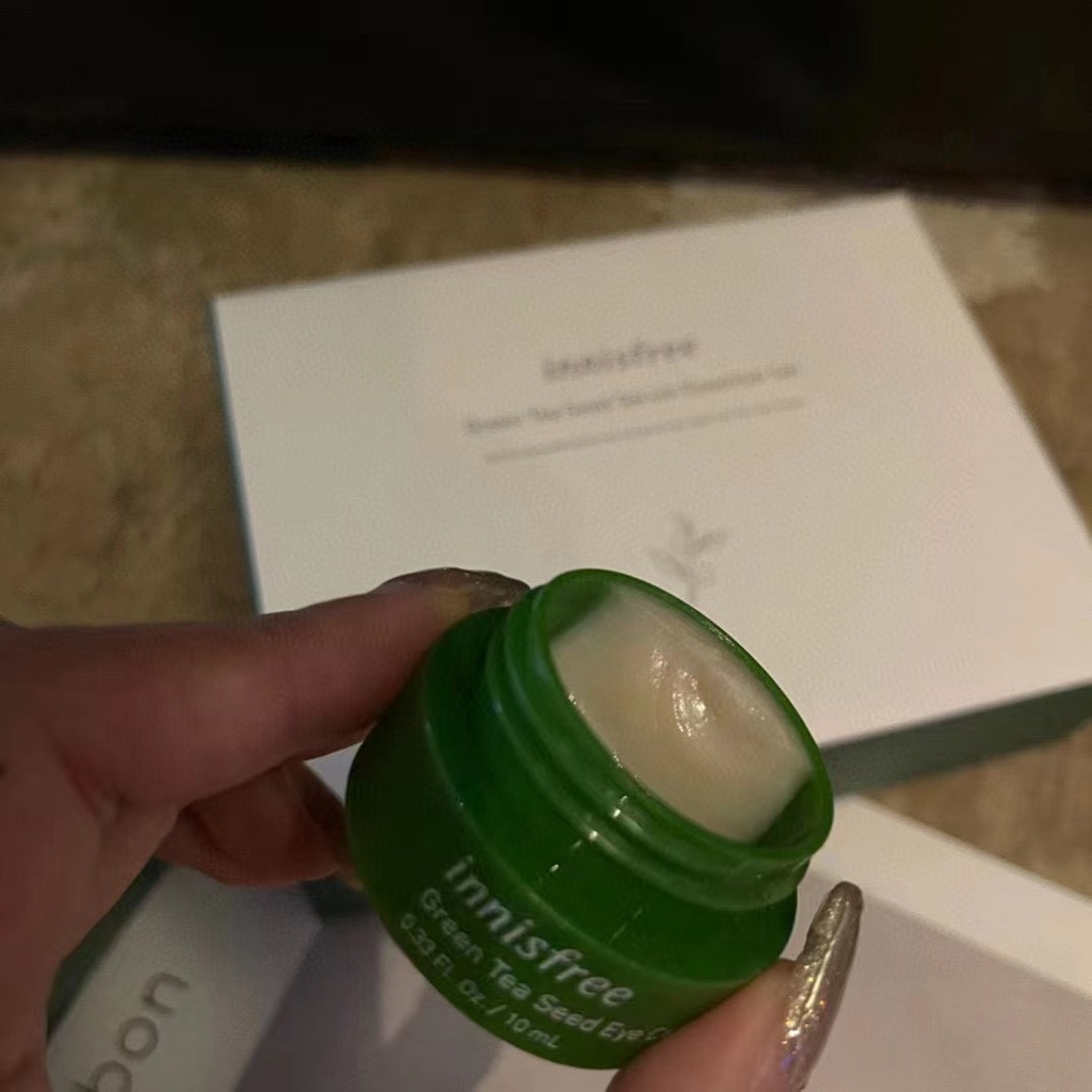 Bộ mỹ phẩm dưỡng da Innisfree thành phần trà xanh