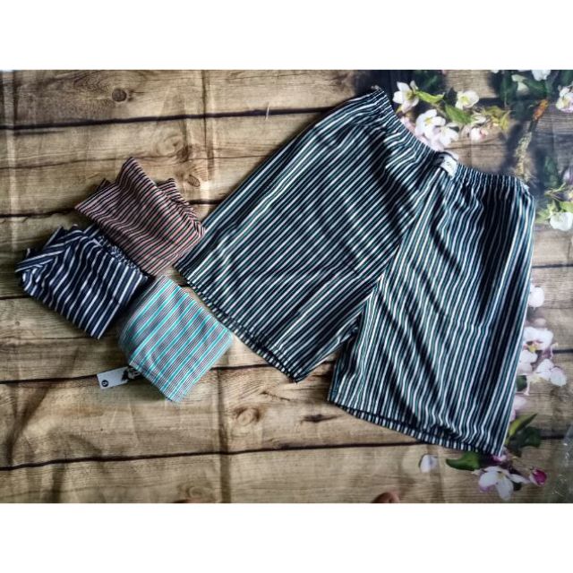 Quần đùi nam thoáng mát, thoải mái