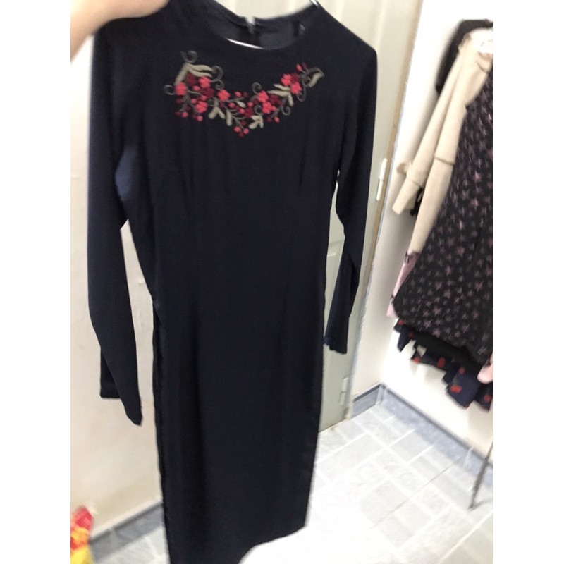 Áo dài tơ tằm thêu tay tím than