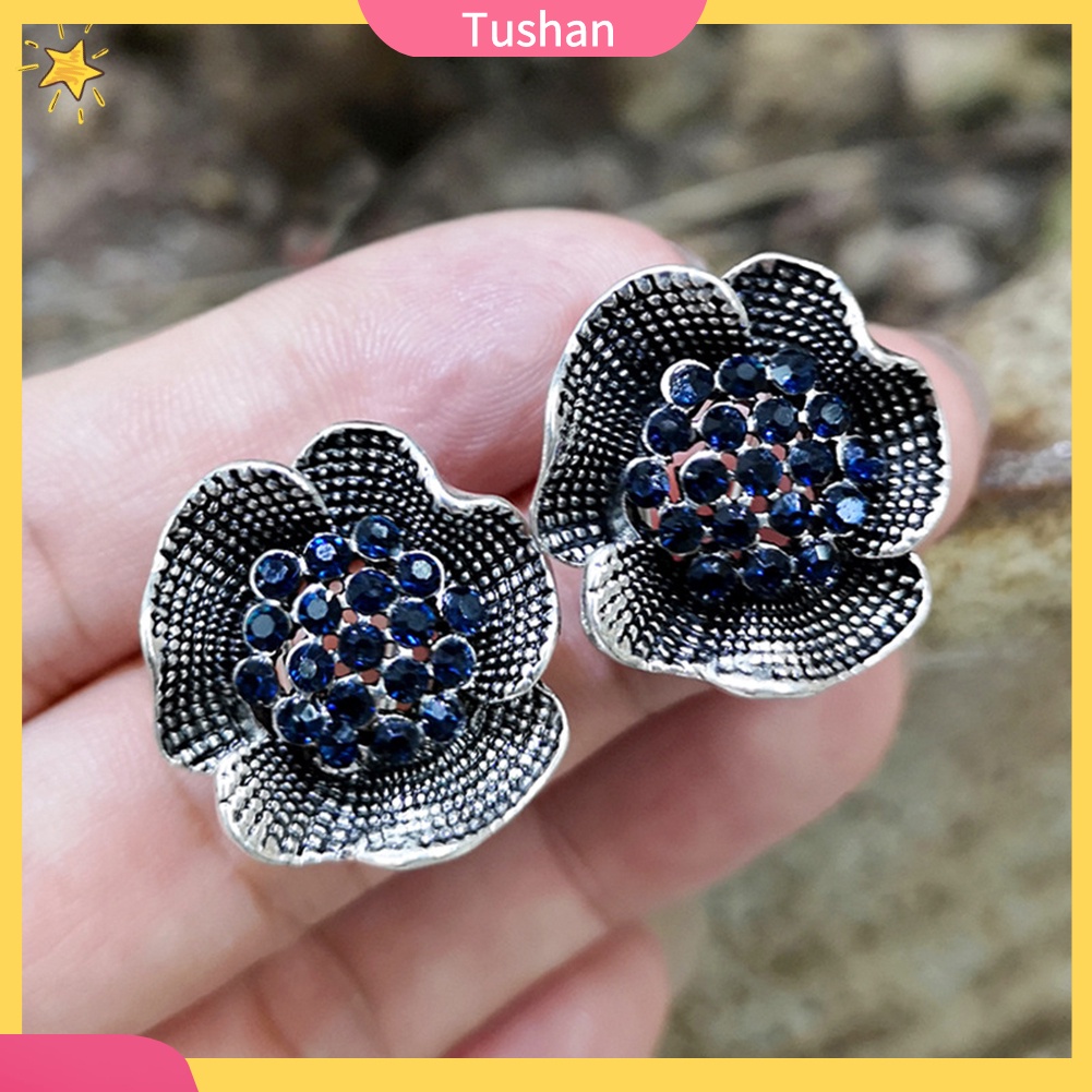 Khuyên tai hoa hồng đính đá phong cách vintage