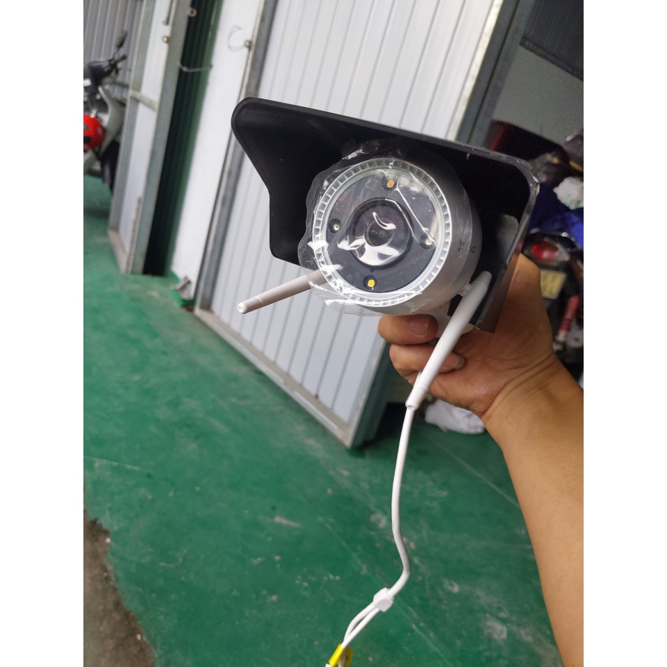 Mái che camera WIFI ngoài trời bằng nhựa cứng
